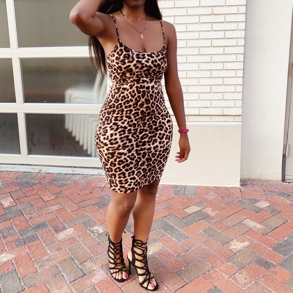 Two piece leopard set